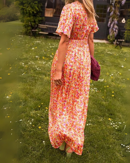Vestido Comprido Floral com Decote em V e Cintura Franzida