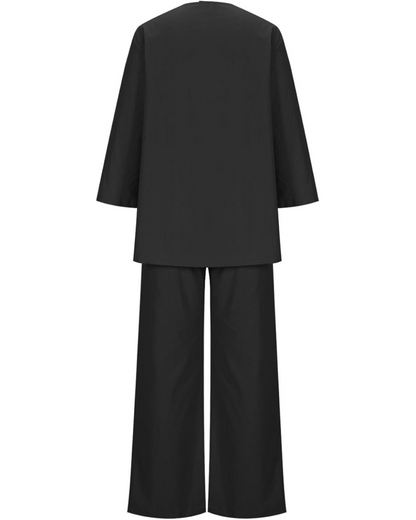 Conjunto casual feminino de duas peças em algodão e linho com decoração de botões