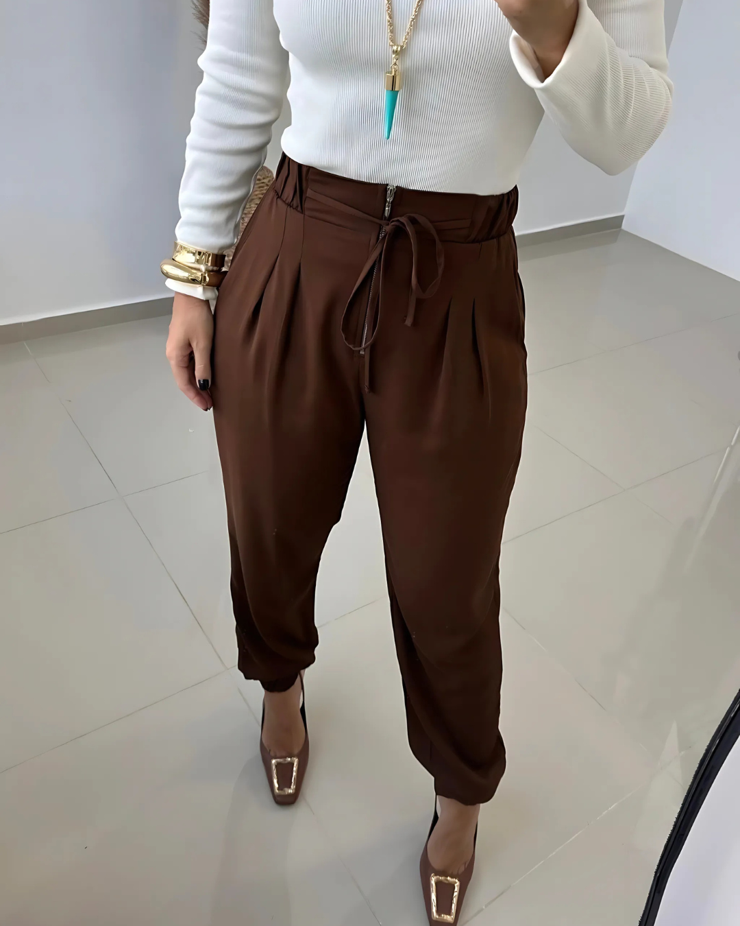 Calças Jogger de Bombazina com Cintura Elástica para Mulher