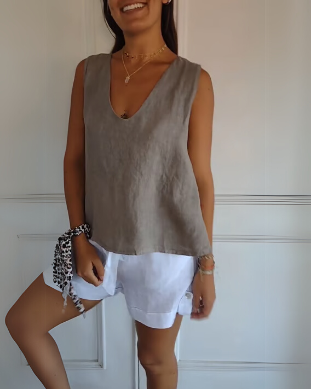 Blusa de Algodão e Linho com Alças nas Costas