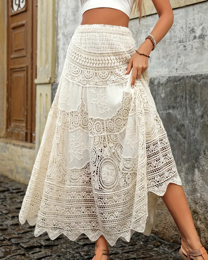 Saia Midi de Renda com Design Semi-Transparente e Cintura Elástica Confortável