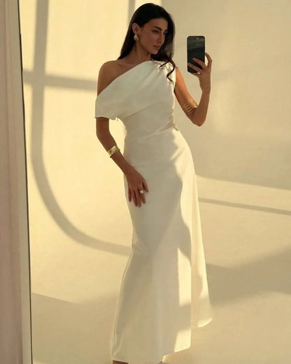 Vestido de lino comprimido con ombro descoberto