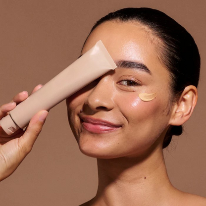 Natural Coverage Liquid Foundation Uniformiza o Tom e Realça a sua Beleza (OFERTA 2X1)