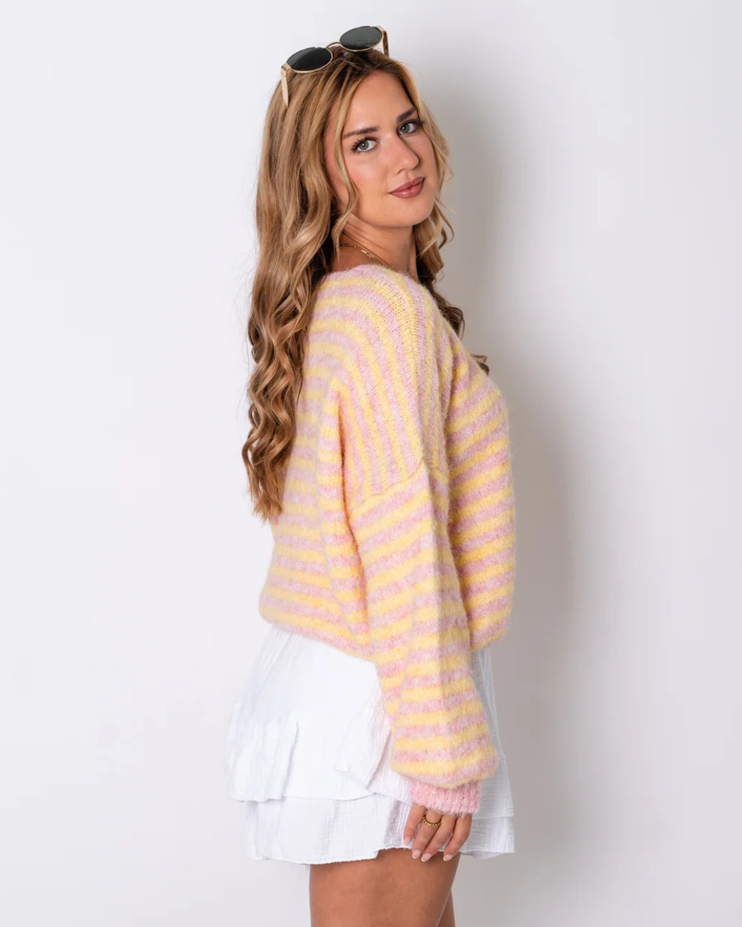 Casaco de malha às riscas com botões para mulher