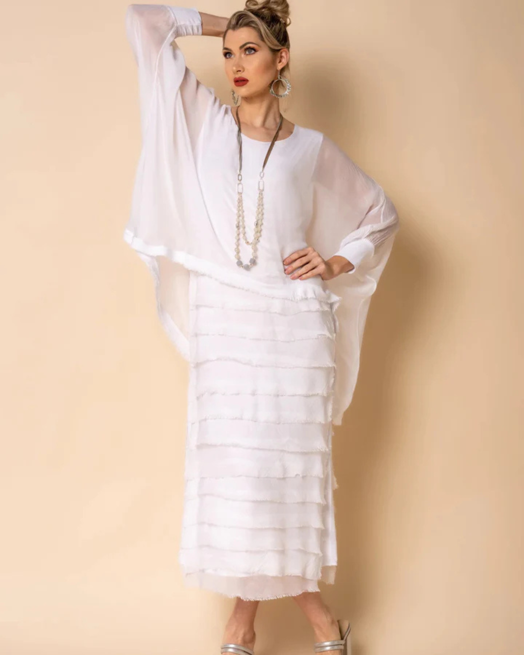 Vestido com Mangas Largas e Saia com Folhos