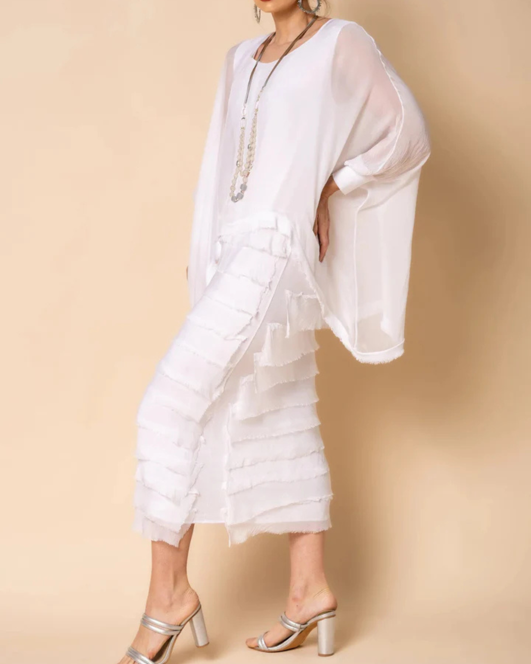 Vestido com Mangas Largas e Saia com Folhos