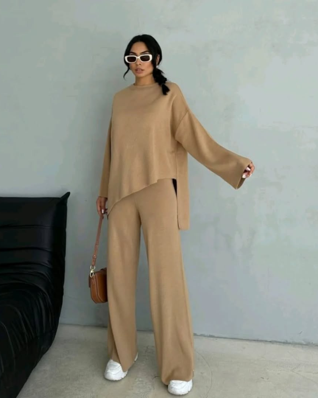 Conjunto de Calças Irregulares de Luxo com Gola Redonda