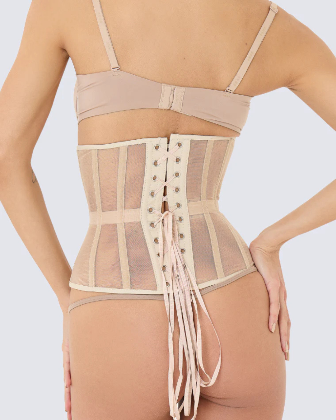 Corset de Malha Transparente com Armação Estruturada e Ajuste Modelador