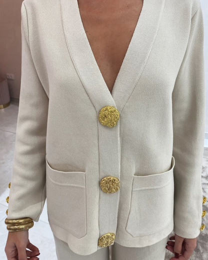 Conjunto de camisola de lã com botões metálicos e calças largas para mulher