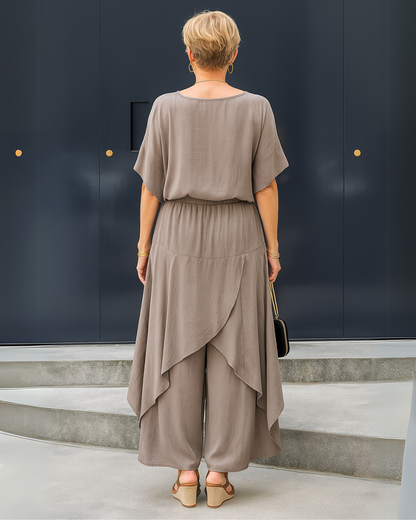 Conjunto de 2 peças com blusa folgada e calças largas com fenda