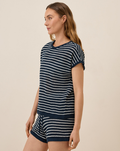 Conjunto de 2 peças de top e calções em croché