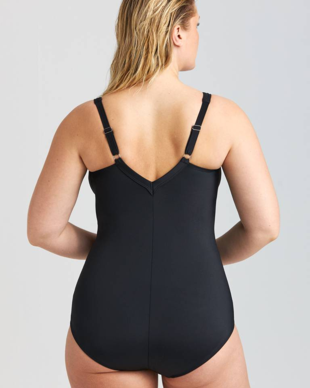 Fato de banho elegante de uma só peça para mulher, que emagrece a sua figura