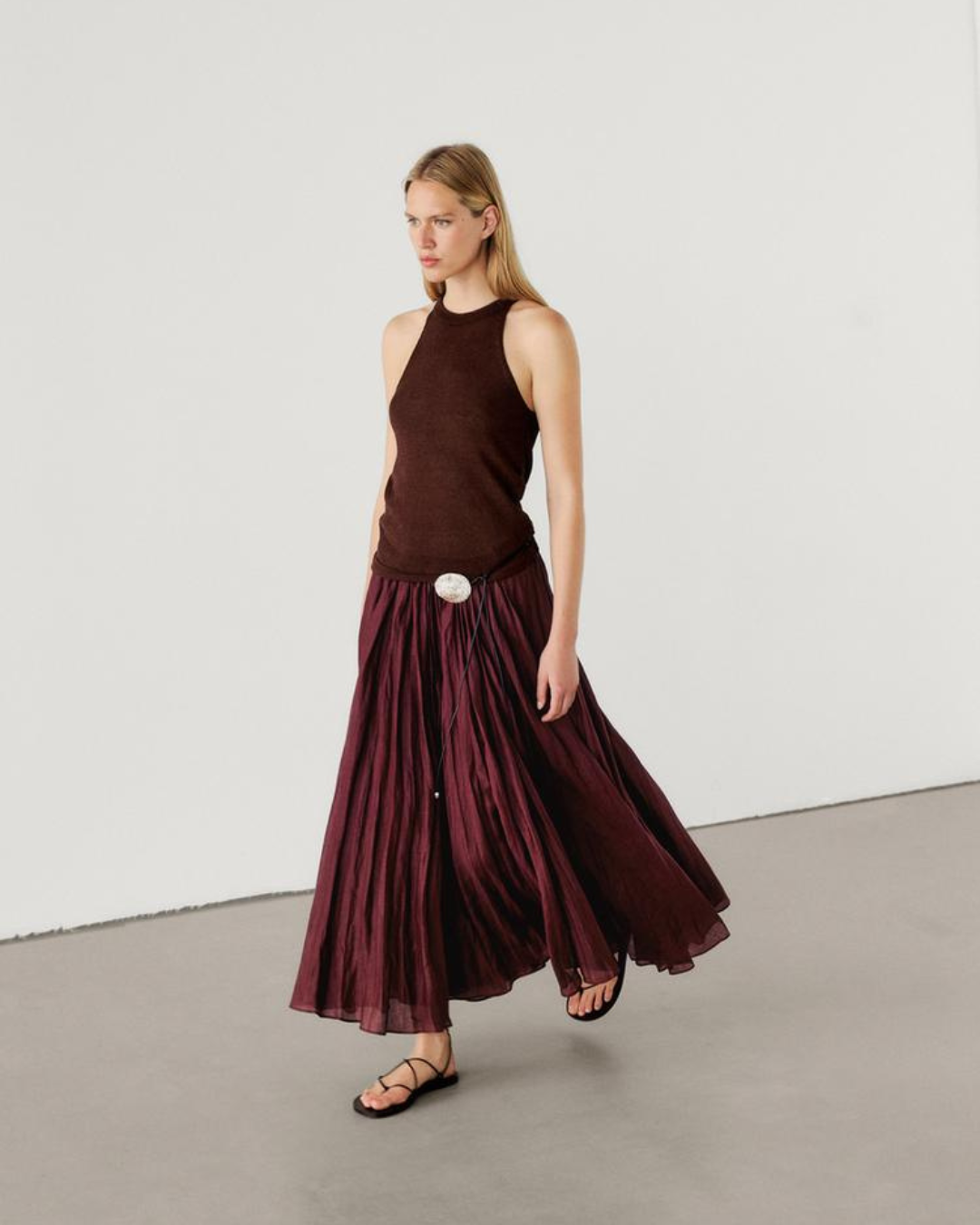 Saia Comprida Plissada para Mulher com Estilo Fluido