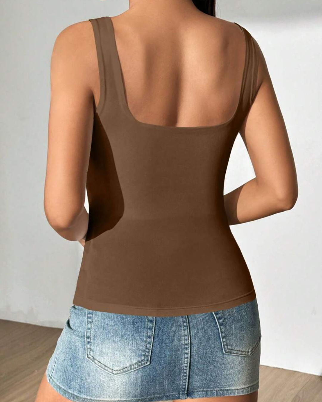 Top Justo com Decote Quadrado e Alças Largas (2X1 OFERTA)