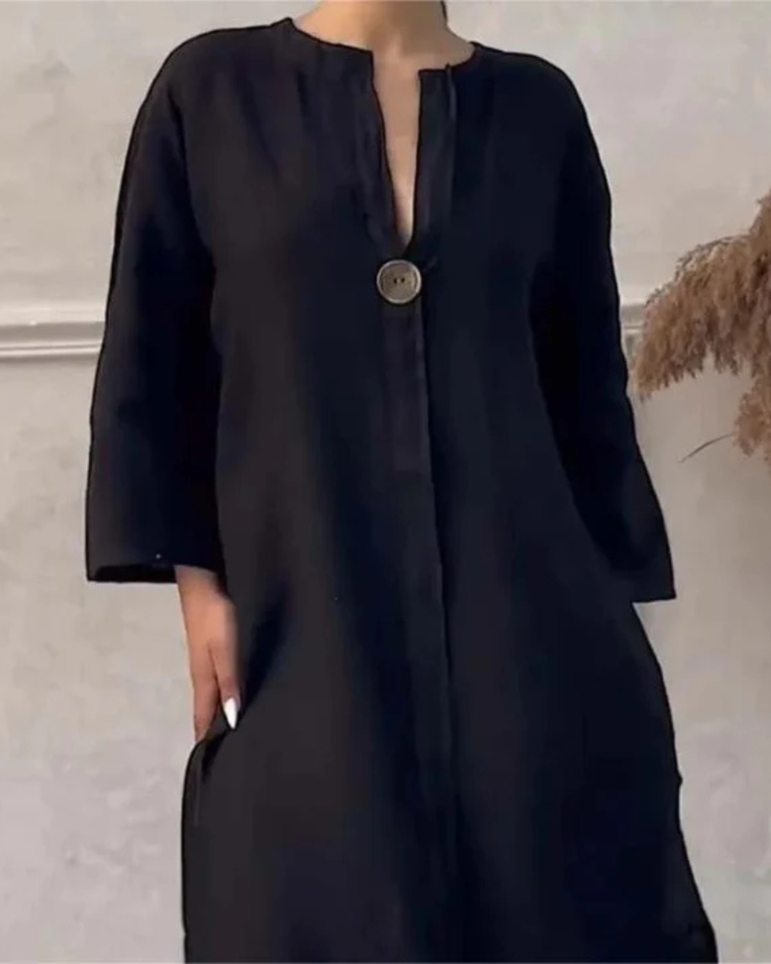 Vestido casual de linho respirável com decote em V