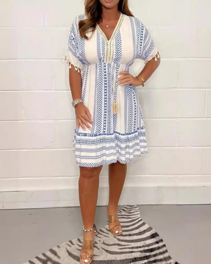 Vestido Elegante com Renda e Estampado