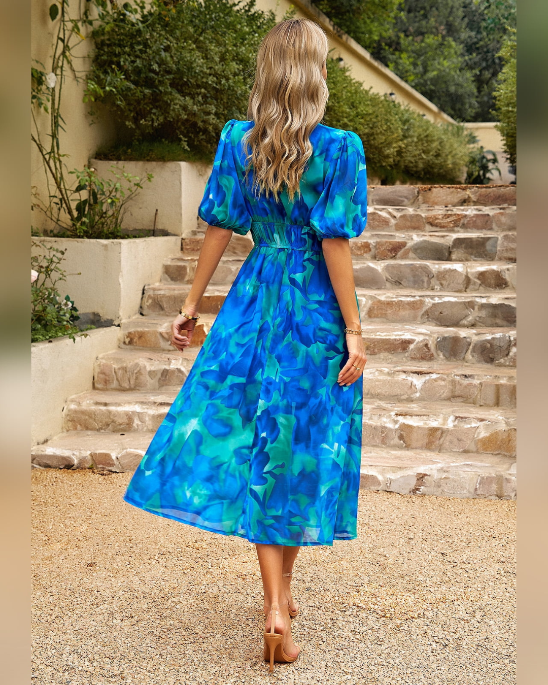 Vestido elegante com estampado floral e decote em V