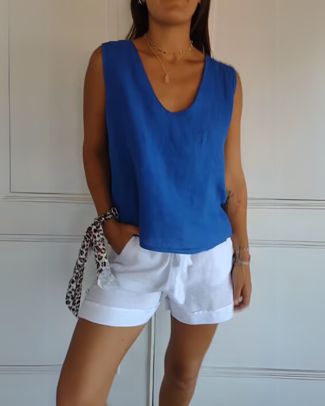 Blusa de Algodão e Linho com Alças nas Costas