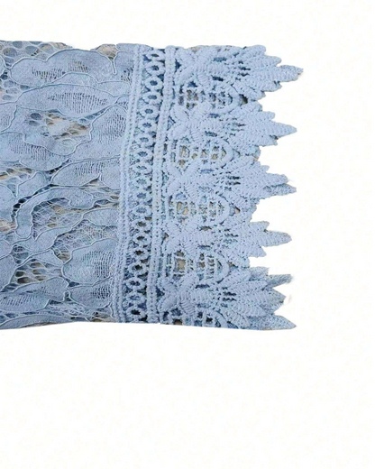 Vestido de Renda sem Alças e com Aberturas para Mulher