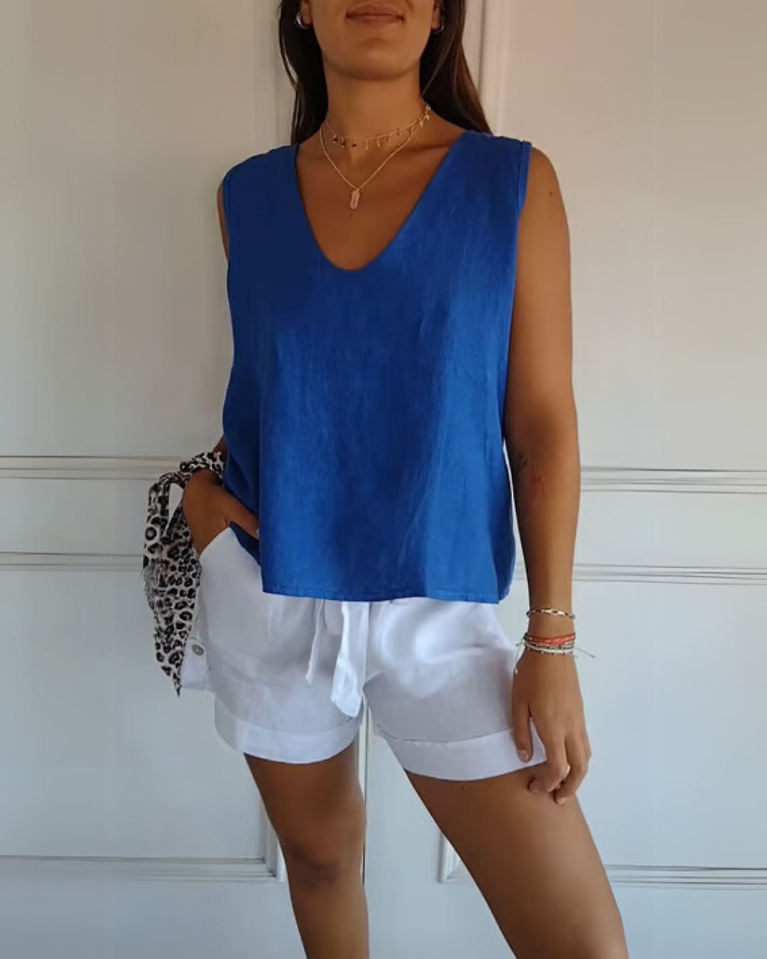 Blusa de Algodão e Linho com Alças nas Costas