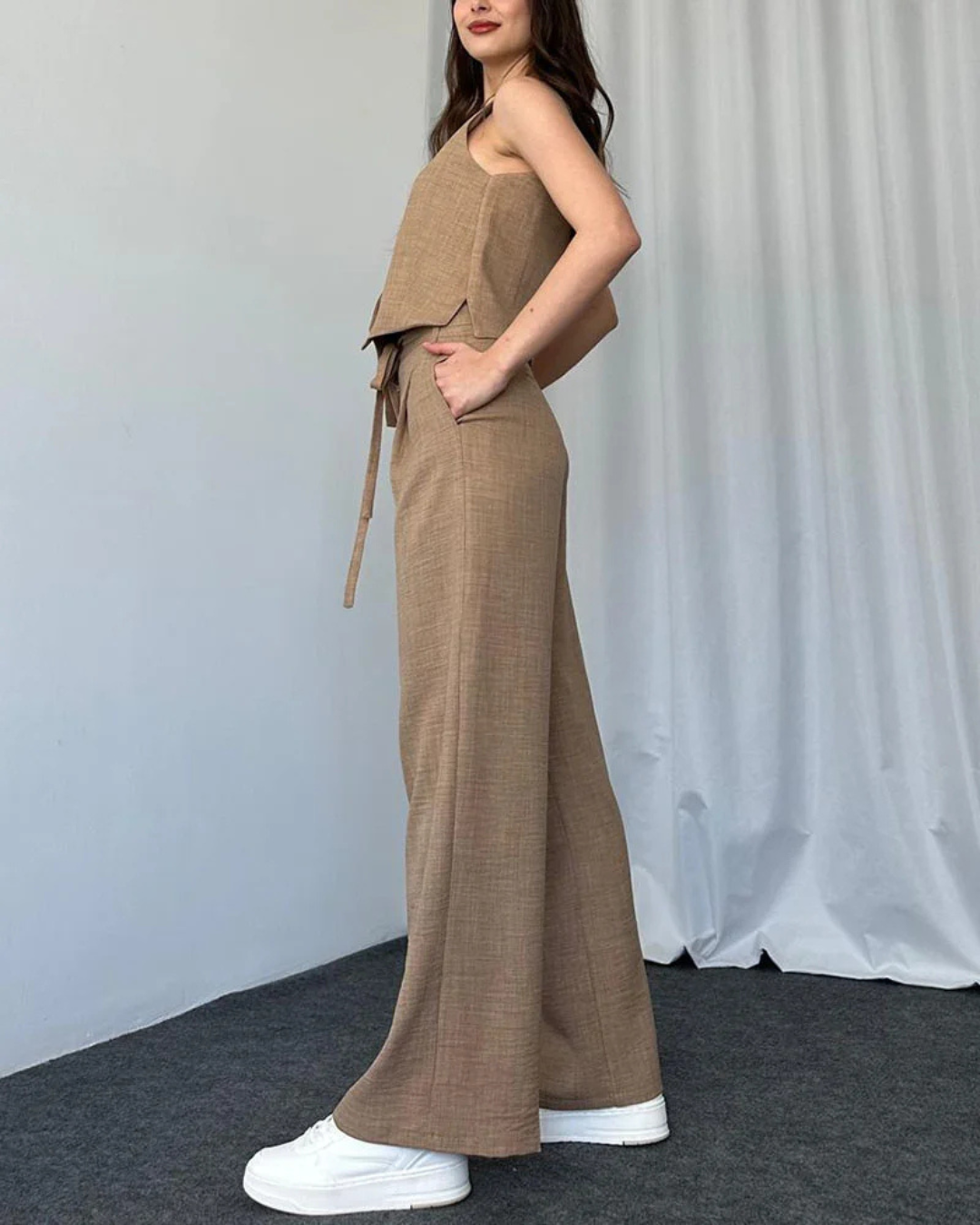 Conjunto de duas peças de colete e calças com cintura ajustável