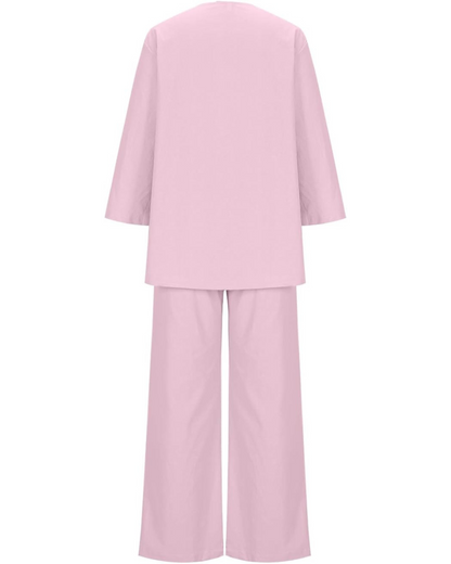 Conjunto casual feminino de duas peças em algodão e linho com decoração de botões