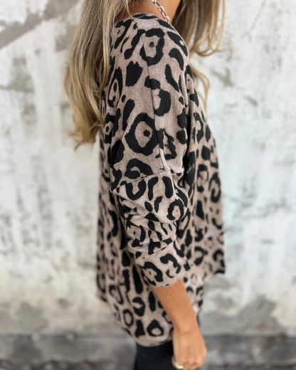 Blusa Elástica para Mulher com Estampado Animal e Decote Redondo