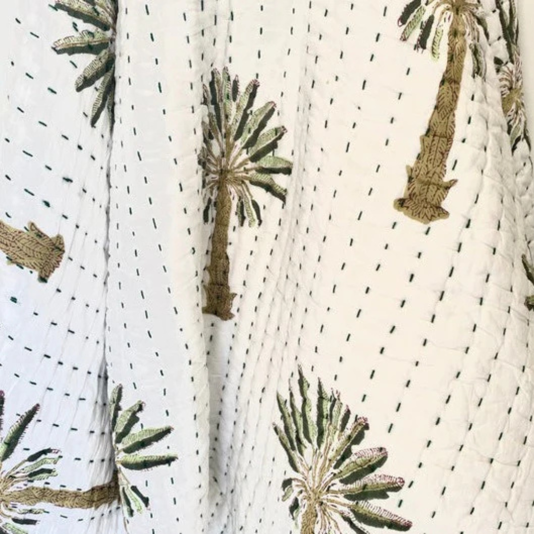 Conjunto Completo de Roupa de Cama, Lençóis, Fronhas e Colcha.