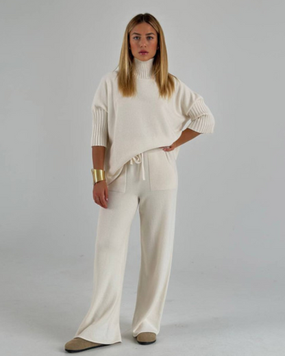 Conjunto de Malha para Mulher com Mangas a Três Quartos e Design Elegante