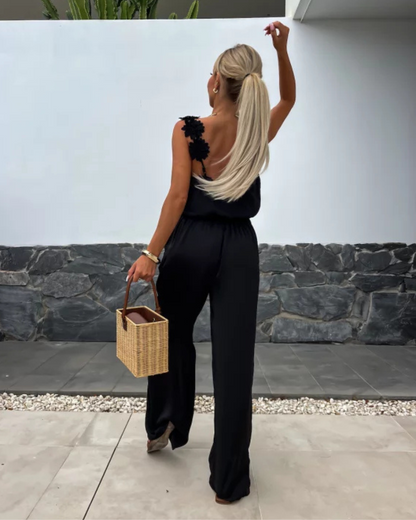 Macacão Comprido com Alças Florais e Decote em V para um Look Elegante e Descontraído