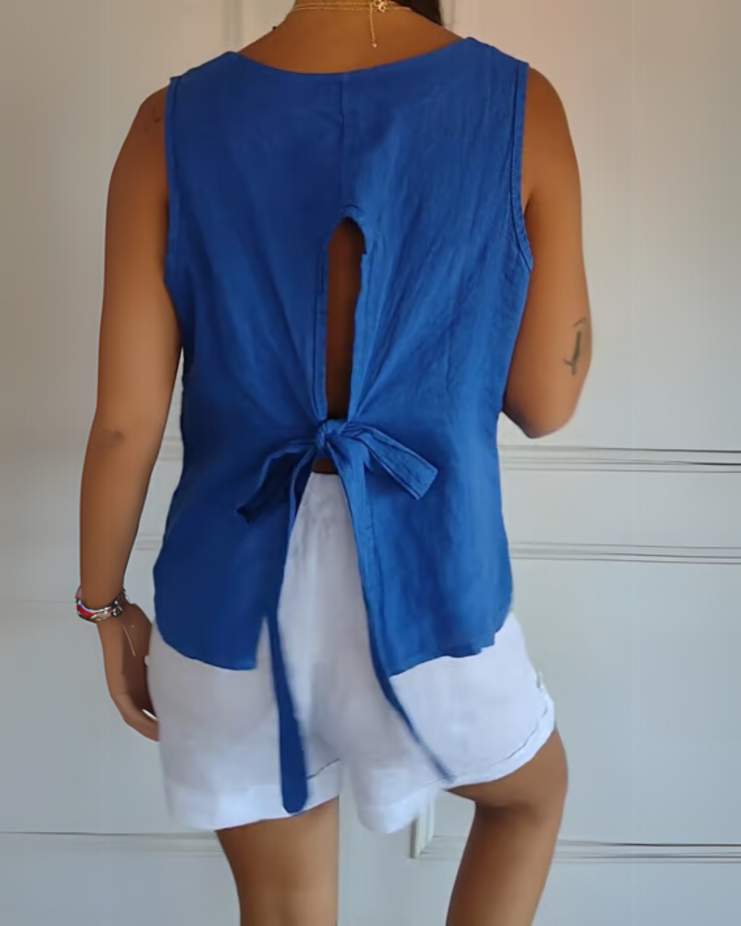 Blusa de Algodão e Linho com Alças nas Costas