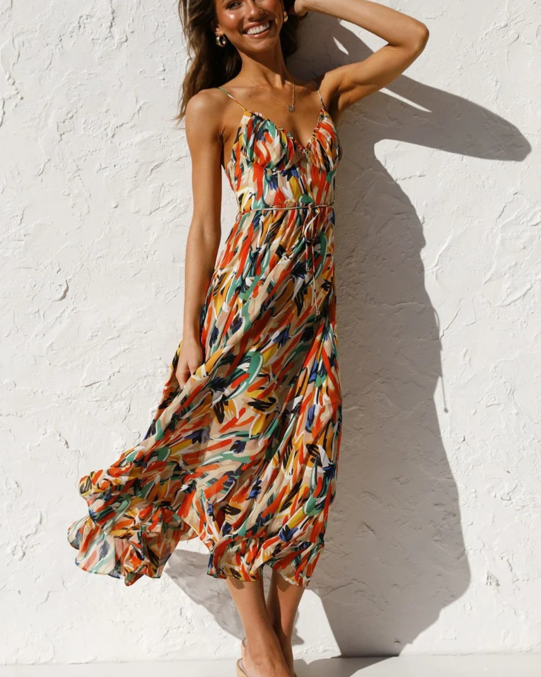 Vestido com alças, decote e estampado para mulher