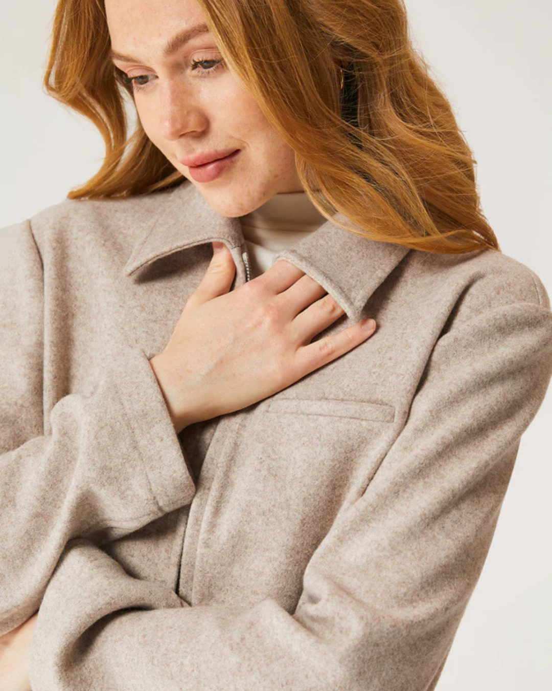 Casaco Curto com Fecho de Correr para Mulher