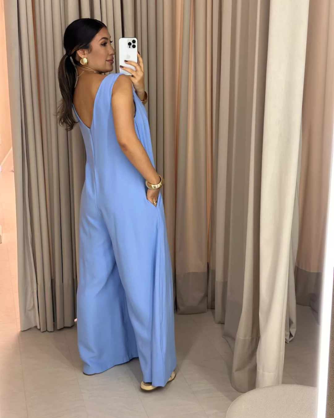 Macacão casual feminino com decote em V