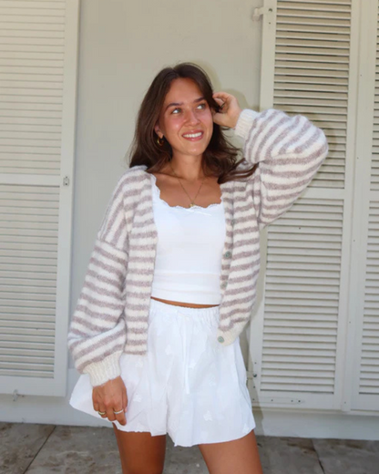 Casaco de malha às riscas com botões para mulher