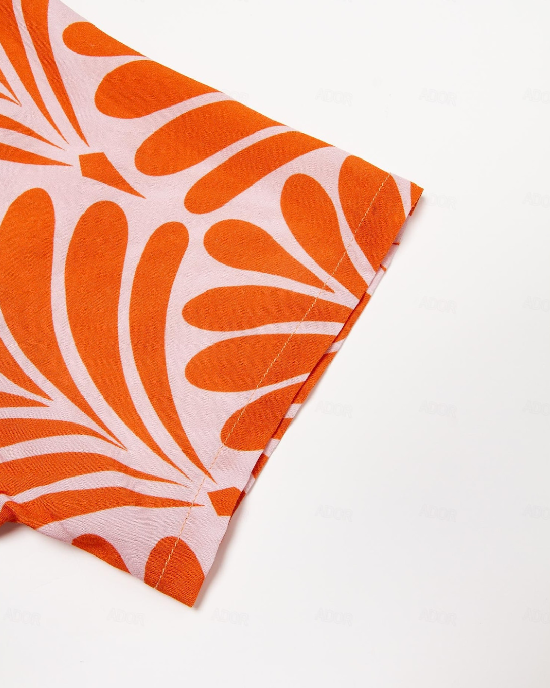 Vestido Midi em Rayon com Cinto Geométrico