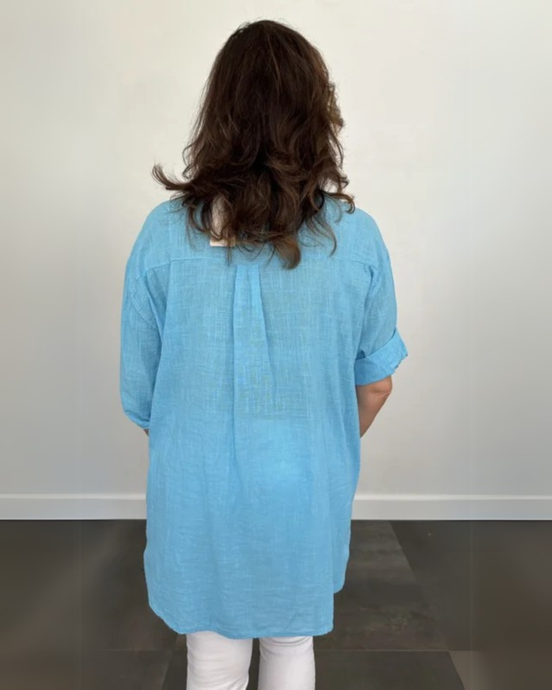 Camisa de Linho Texturizado com Mangas Ajustáveis Estilo Casual e Fresco