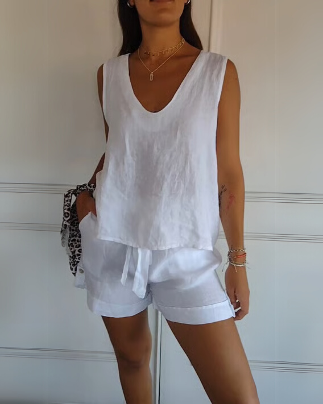 Blusa de Algodão e Linho com Alças nas Costas