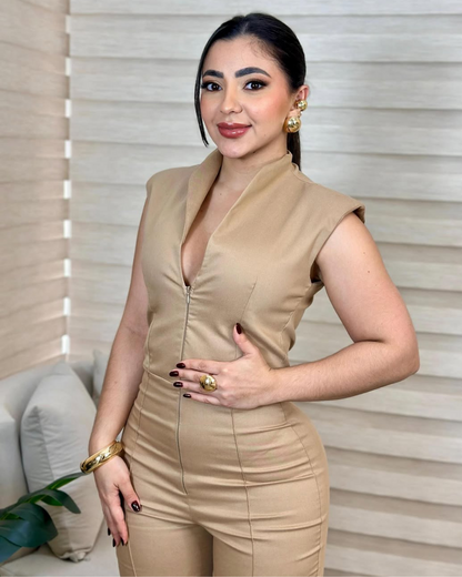 Conjunto com Decote em V e Fecho à Frente e Design sem Mangas e Perna Larga