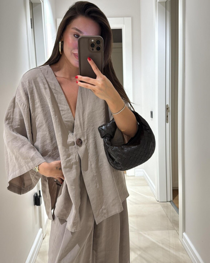 Conjunto Casual de Duas Peças com Gola em V e Calças