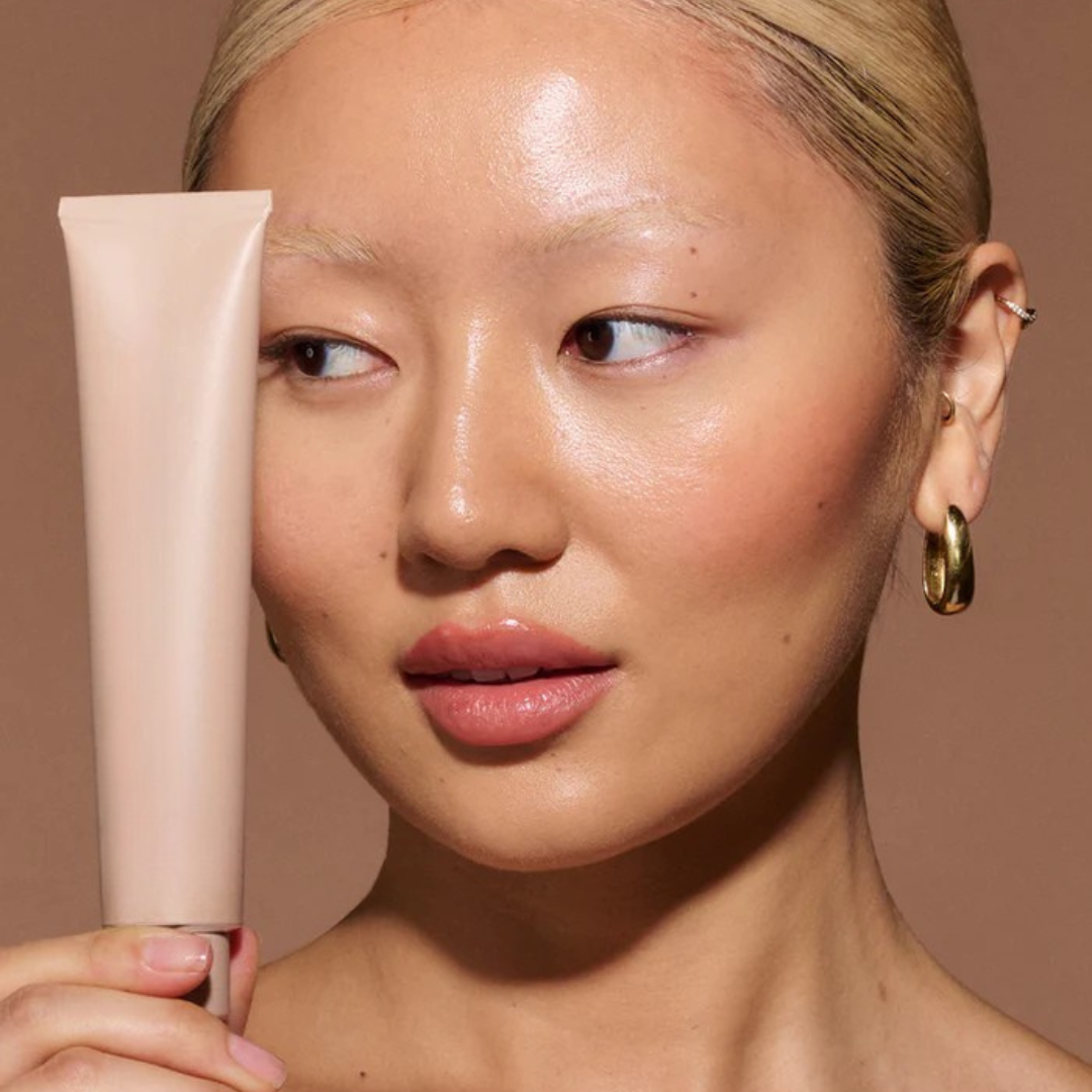 Natural Coverage Liquid Foundation Uniformiza o Tom e Realça a sua Beleza (OFERTA 2X1)