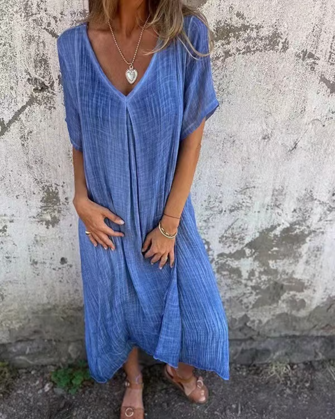 Vestido midi com decote em V em algodão e linho