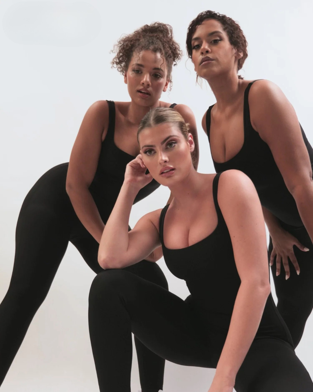 Body Adelgaçante para as Coxas com Decote Quadrado