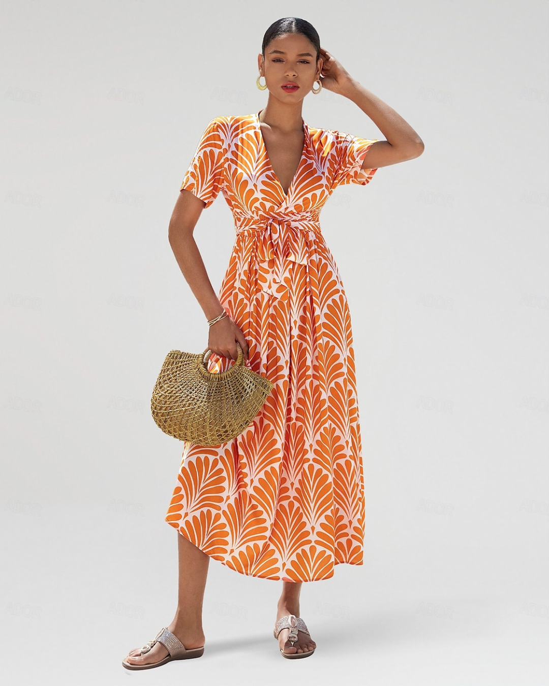 Vestido Midi em Rayon com Cinto Geométrico