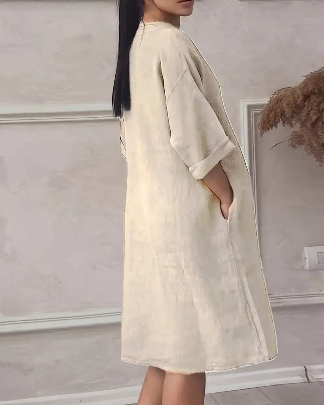 Vestido casual de linho respirável com decote em V