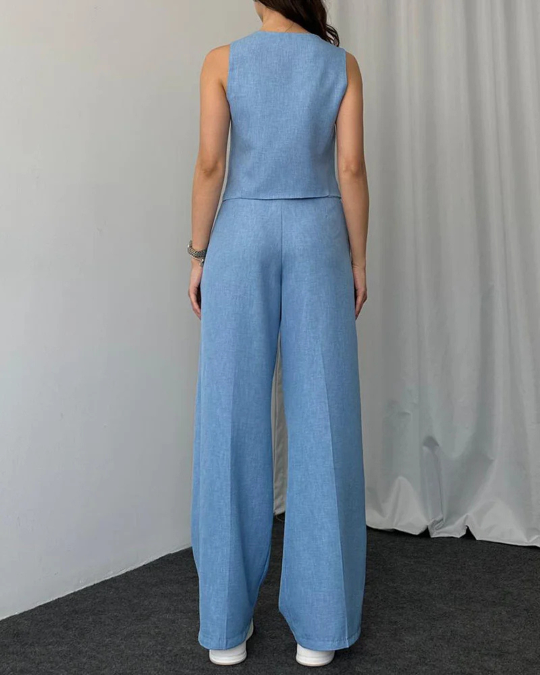 Conjunto de duas peças de colete e calças com cintura ajustável