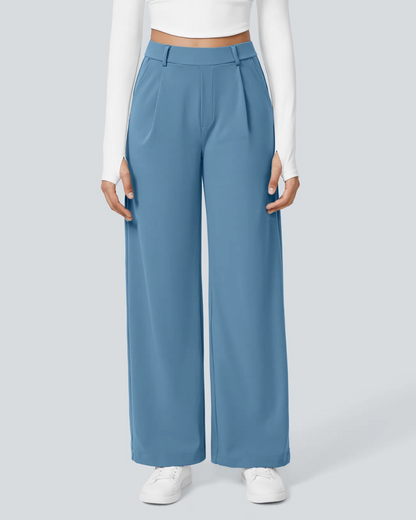 Calças largas em tecido elástico com um corte confortável e um estilo versátil