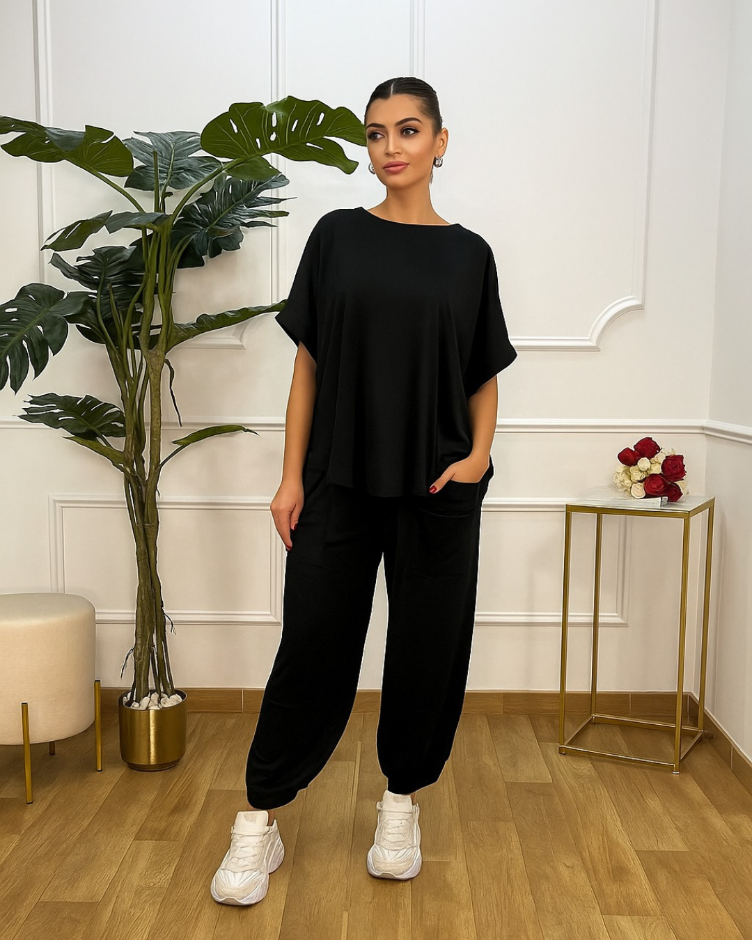 Conjunto de camisa e calças largas para mulher