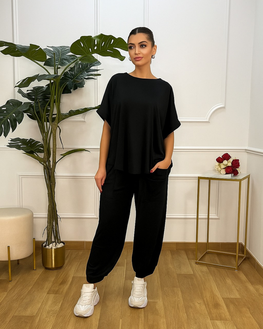 Conjunto de camisa e calças largas para mulher